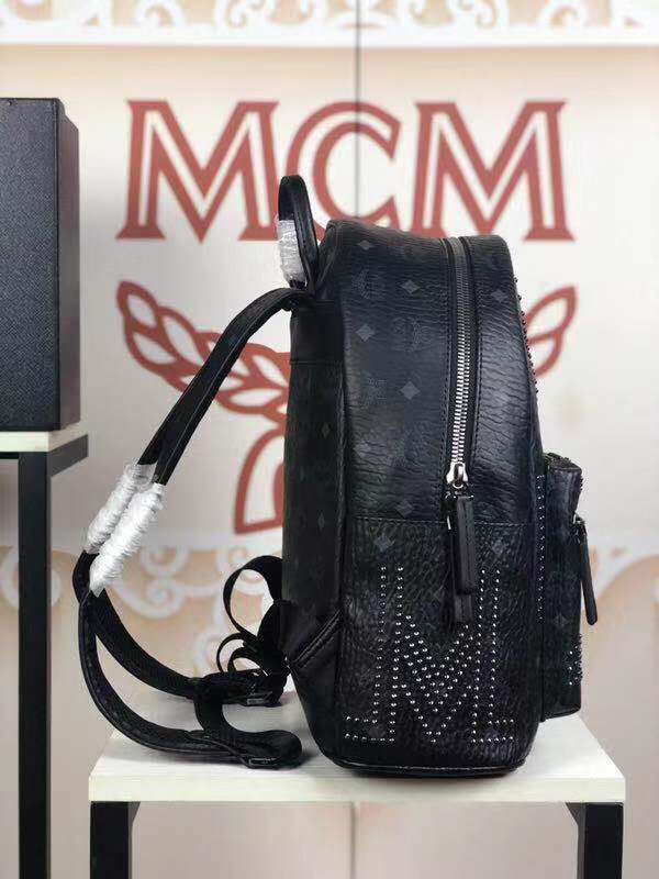 MCM雙肩背包 原單 5927小號 Gunta“M”字形鉚釘背包 金屬鉚釘 MCM女背包  mdmc1134